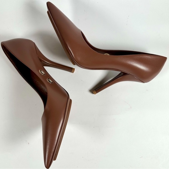 NWT Burberry Eyelet Detail Leather Point Toe Heel Pumps in Brown - Picture 10 of 16